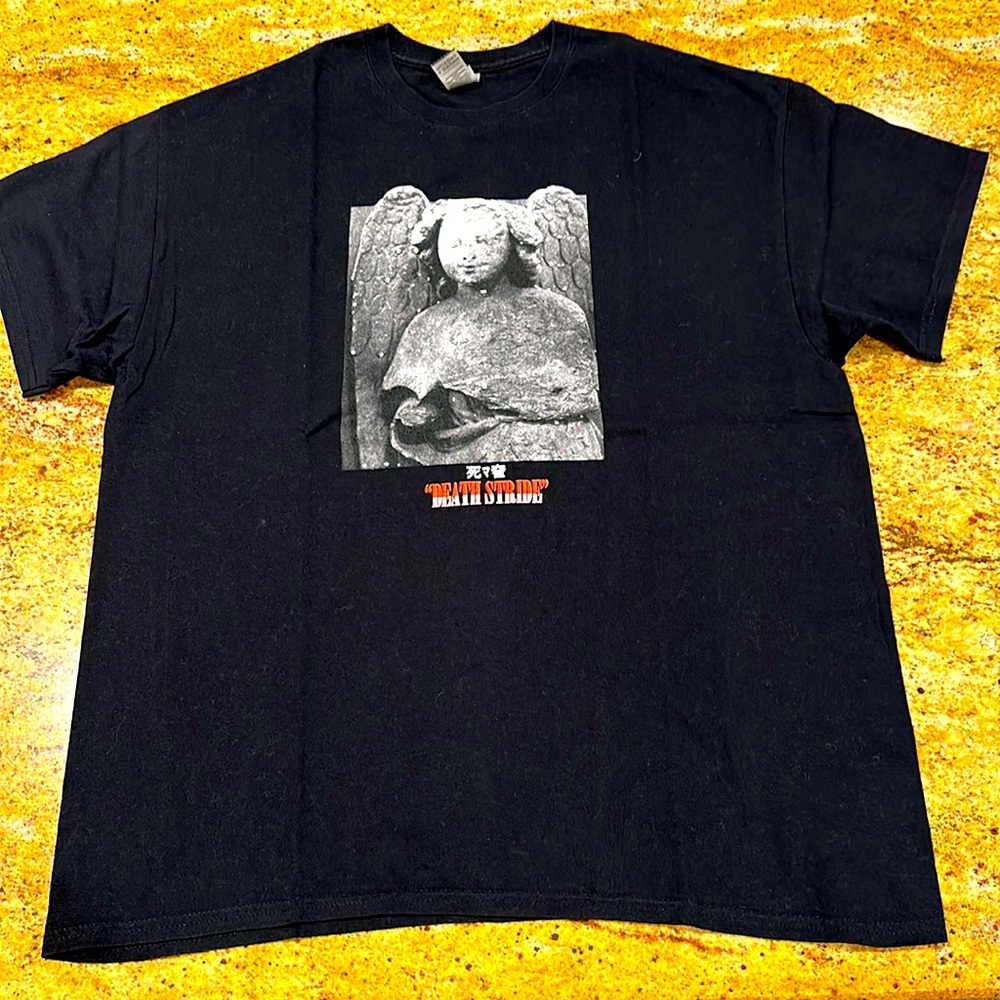 GILDAN DEATH STRIDE BLACK SHORT SLEEVE TSHIRT WITH IMAGE IN XL